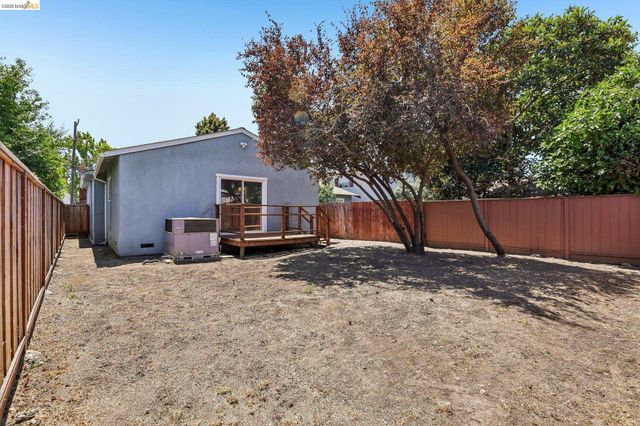 2229 88th Ave, Oakland, CA 94605