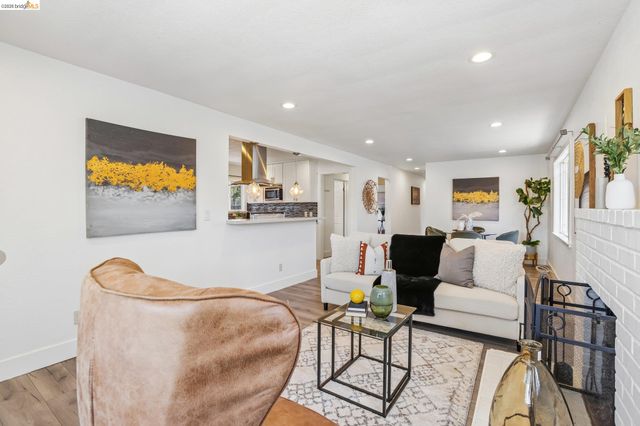 2229 88th Ave, Oakland, CA 94605