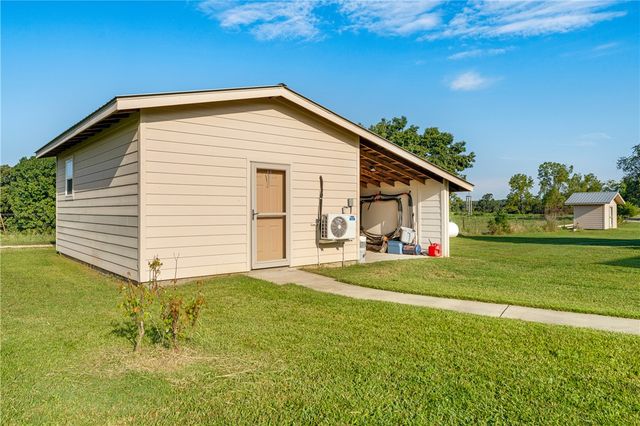 14469 Highland Church Road, Fayetteville, AR 72704