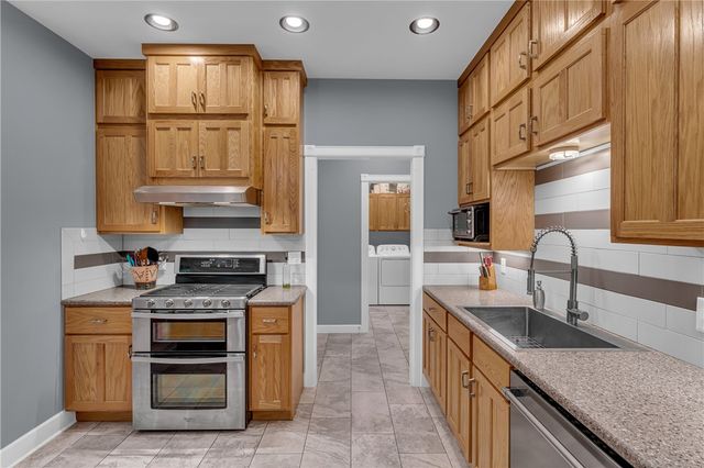 14469 Highland Church Road, Fayetteville, AR 72704