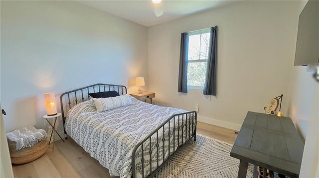 1048 Lake Viking Terrace, Altamont, MO 64620