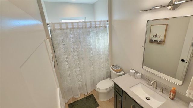 1048 Lake Viking Terrace, Altamont, MO 64620