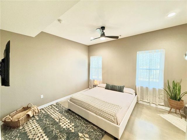 1048 Lake Viking Terrace, Altamont, MO 64620