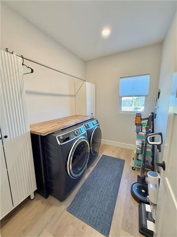 1048 Lake Viking Terrace, Altamont, MO 64620