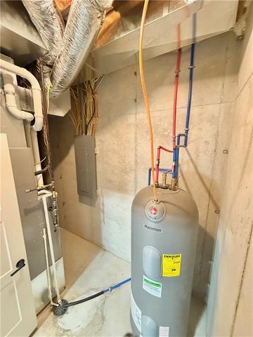 1048 Lake Viking Terrace, Altamont, MO 64620