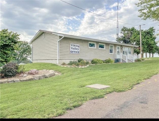 1048 Lake Viking Terrace, Altamont, MO 64620