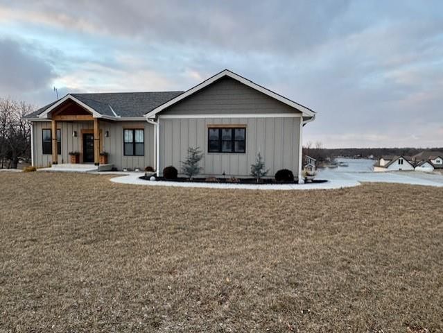 1048 Lake Viking Terrace, Altamont, MO 64620