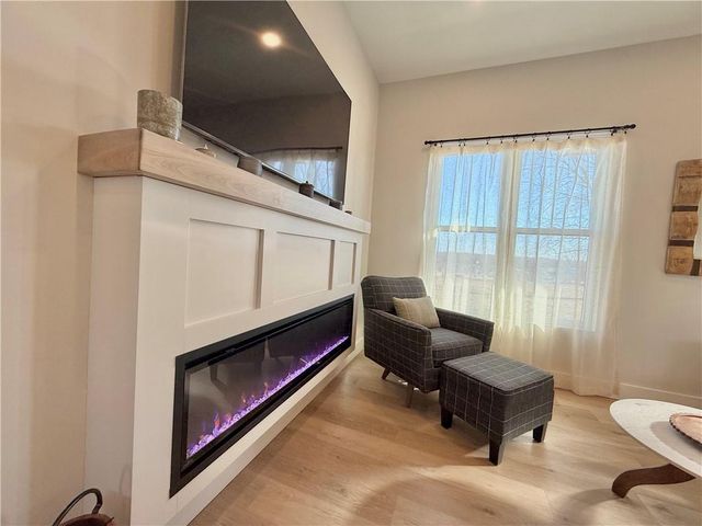 1048 Lake Viking Terrace, Altamont, MO 64620