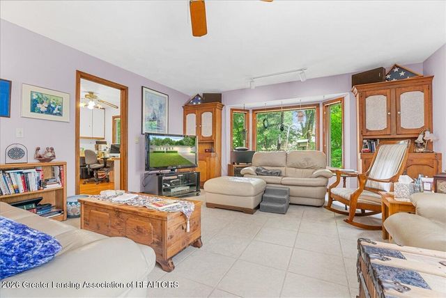 628 Jones Street, Grand Ledge, MI 48837
