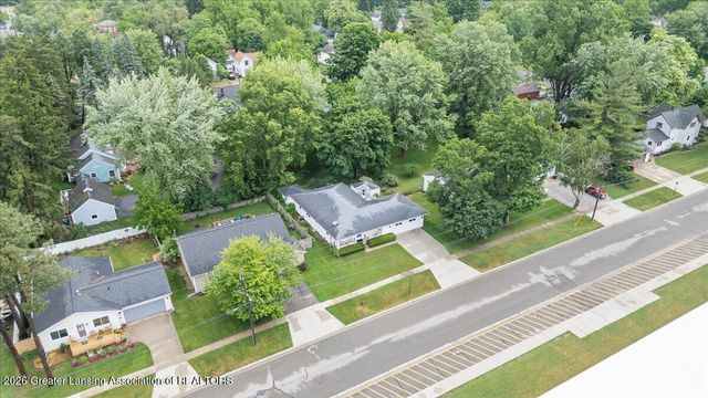628 Jones Street, Grand Ledge, MI 48837