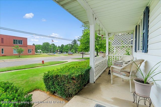 628 Jones Street, Grand Ledge, MI 48837