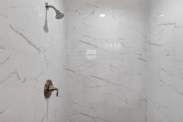 335 VINCENT DRIVE, Mount Dora, FL 32757