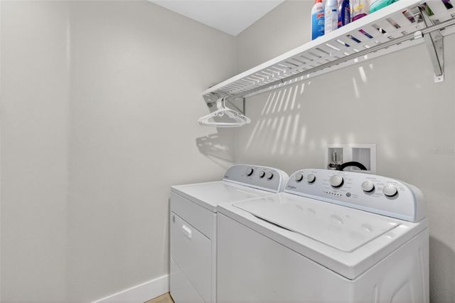 335 VINCENT DRIVE, Mount Dora, FL 32757