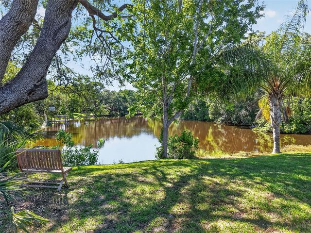 335 VINCENT DRIVE, Mount Dora, FL 32757