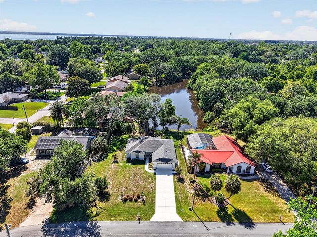 335 VINCENT DRIVE, Mount Dora, FL 32757