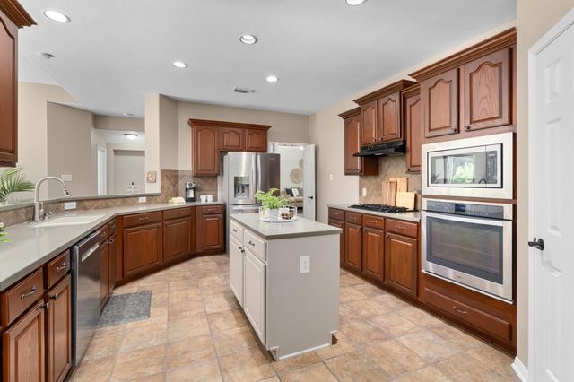 2705 Wolkin CV, Round Rock, TX 78681