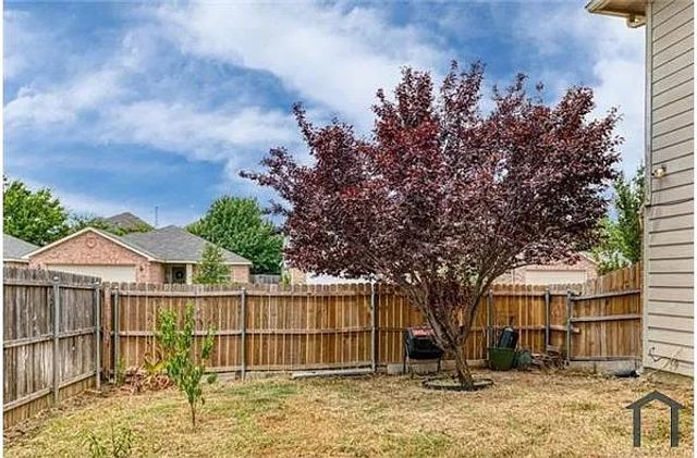 4900 Meadow Trails Drive, Fort Worth, TX 76244