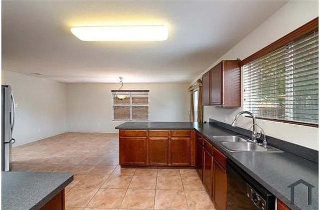 4900 Meadow Trails Drive, Fort Worth, TX 76244