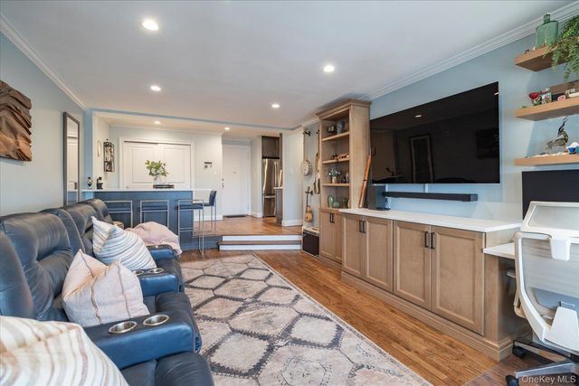 522 Shore Road 5T, Long Beach, NY 11561