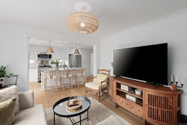 937 3Rd Street, Encinitas, CA 92024