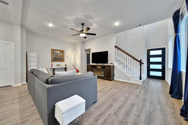 104 Red Cascade Court, Conroe, TX 77318
