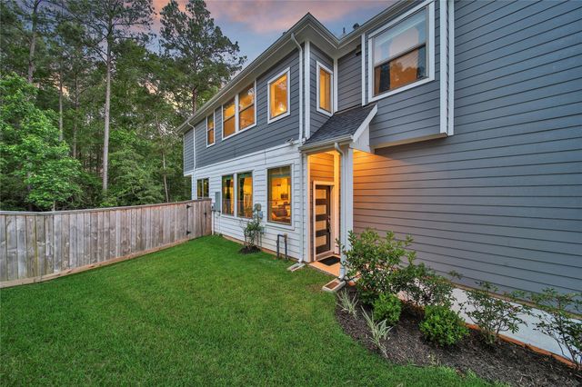 104 Red Cascade Court, Conroe, TX 77318