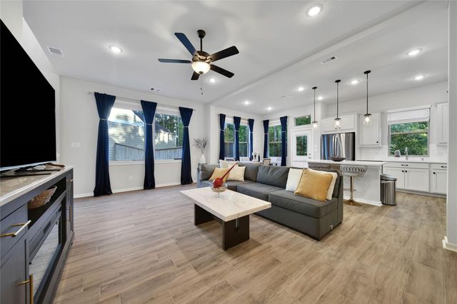 104 Red Cascade Court, Conroe, TX 77318
