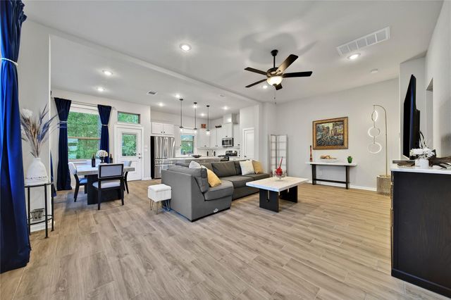 104 Red Cascade Court, Conroe, TX 77318