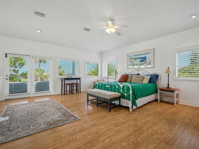 206 S RIVERSIDE DRIVE, Edgewater, FL 32132