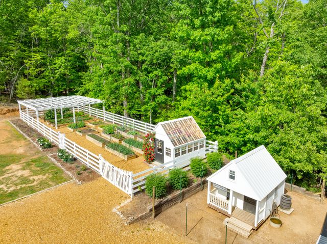 524 Payne Chapel Road, Lookout Mountain, GA 30750