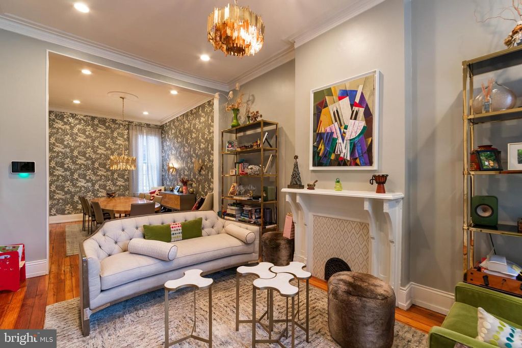 206 S 43RD ST, Philadelphia, PA 19104