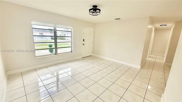 11952 SW 37th Ter, Miami, FL 33175