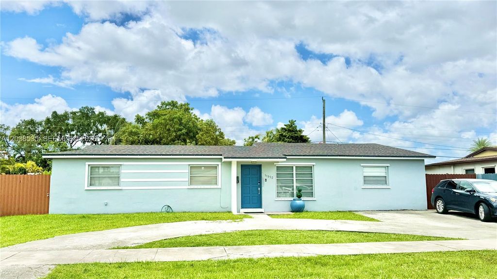 11952 SW 37th Ter, Miami, FL 33175