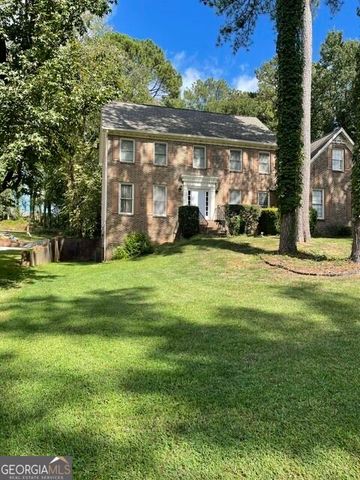 5160 Shadow Path Lane SW, Lilburn, GA 30047