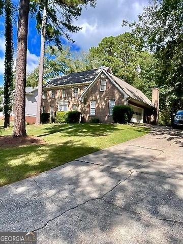 5160 Shadow Path Lane SW, Lilburn, GA 30047