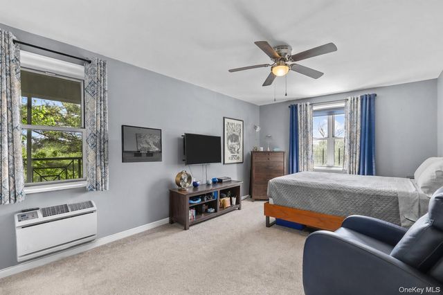 11 Balint Drive 351, Yonkers, NY 10710