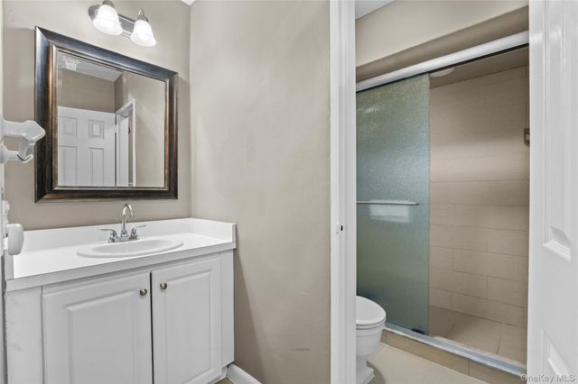 11 Balint Drive 351, Yonkers, NY 10710