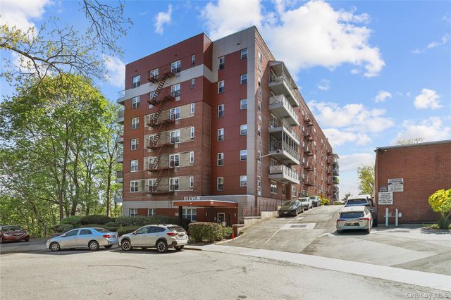 11 Balint Drive 351, Yonkers, NY 10710