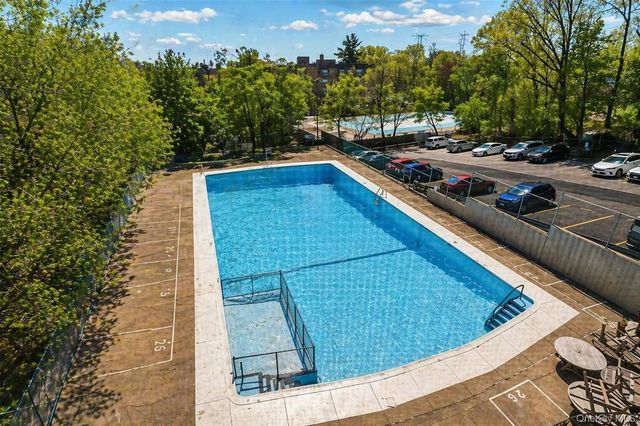 11 Balint Drive 351, Yonkers, NY 10710