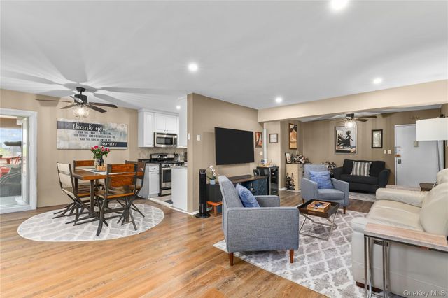 11 Balint Drive 351, Yonkers, NY 10710