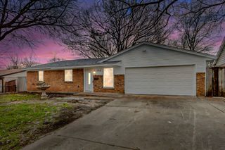 538 E Fairmeadows Drive, Duncanville, TX 75116