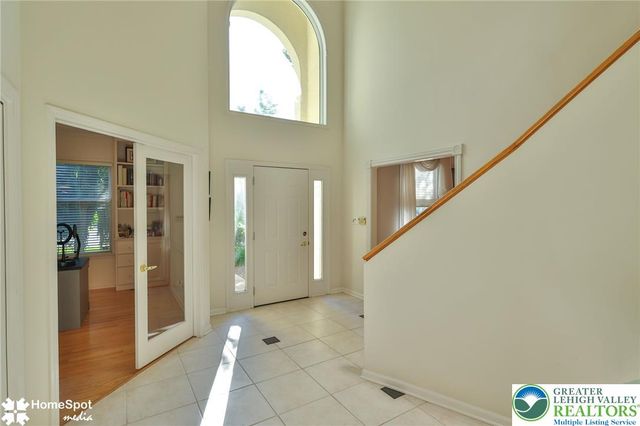 1614 Penns Crossing, South Whitehall Twp, PA 18104