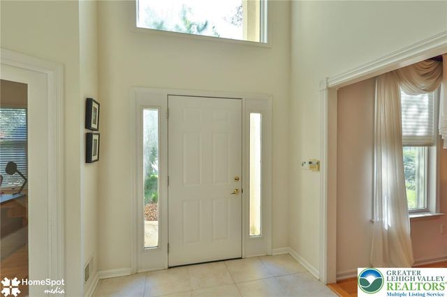 1614 Penns Crossing, South Whitehall Twp, PA 18104