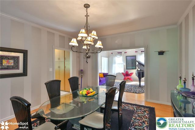 1614 Penns Crossing, South Whitehall Twp, PA 18104