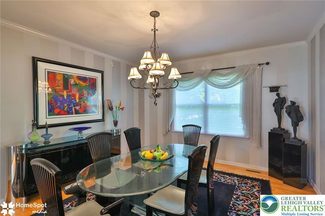 1614 Penns Crossing, South Whitehall Twp, PA 18104