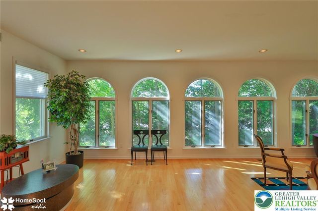 1614 Penns Crossing, South Whitehall Twp, PA 18104