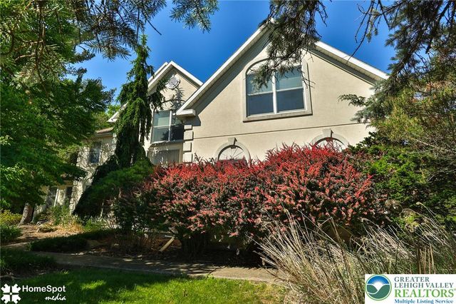 1614 Penns Crossing, South Whitehall Twp, PA 18104