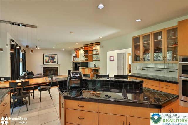 1614 Penns Crossing, South Whitehall Twp, PA 18104