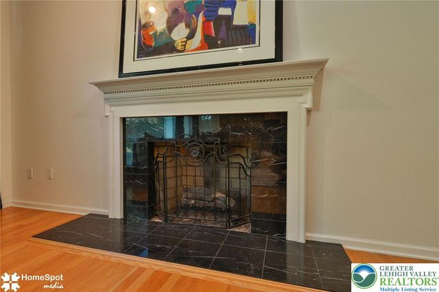 1614 Penns Crossing, South Whitehall Twp, PA 18104