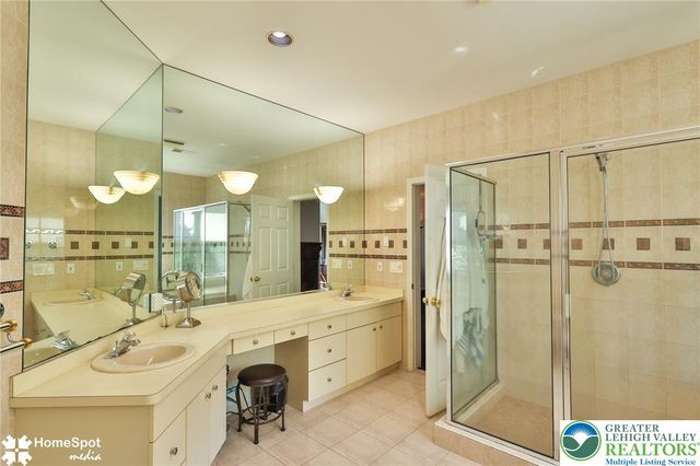 1614 Penns Crossing, South Whitehall Twp, PA 18104